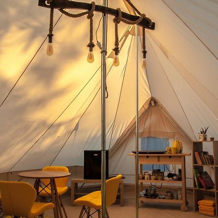 Glamping Z Alpakami Hotel Jankowice  Bagian luar foto